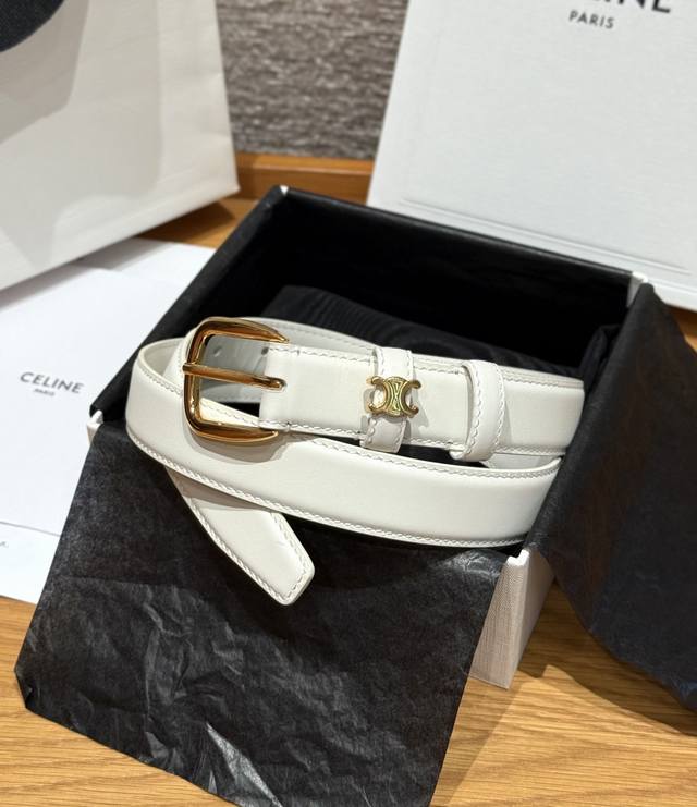 Celine 25mm Leather Strap This Taurillon leather strap features a cowhide lining