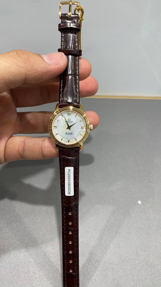 最高品质 欧米茄蝶飞系列 白贝母表盘 原装石英机芯 316L精钢材质