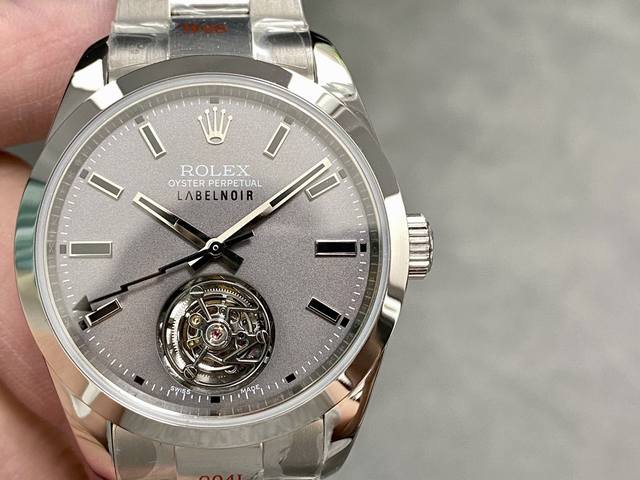 Ys Label Noir蚝式陀飞轮，第一枚外媒认可的带陀飞轮的腕表，Ys工厂p和Label Noir官方一样基于Milgauss蚝式116400闪电针的数据进