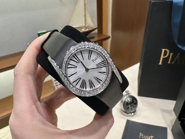 163090Limelight Gala腕表超级版 级 腕表尺寸32Mm 有皮表带，绢丝表带，牛皮表带可选 运用一流的壳套打磨工艺，诠释优雅气质。表扣细节工艺，