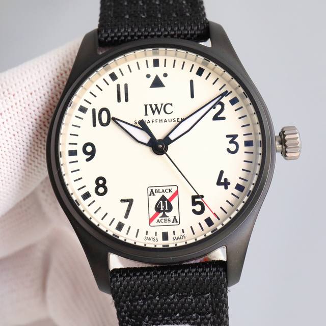 Aof 全面升级 V7 版 马克 飞行员pilot's Watches全系列 1利用最新的精密Ai电喷技术， 终于试验出少量的零色差的万国色值 2全场唯一去除紫