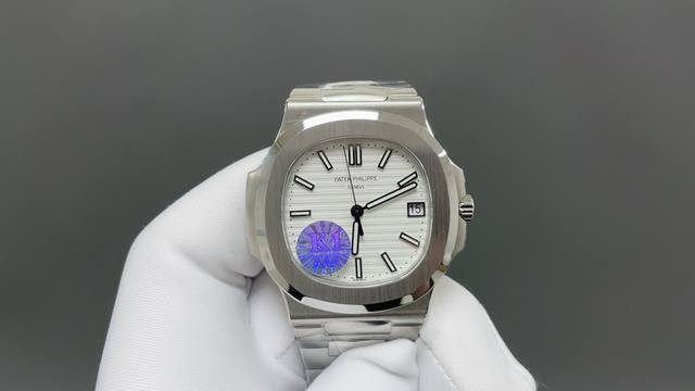 K1百达翡丽鹦鹉螺推出升级原版机无噪音刻字版。市场一体机性价比之最 详细升级解读: 1.升级机芯全部精雕刻字，清晰不磨损，纹理做到极致。 2.升级自动陀片，采用