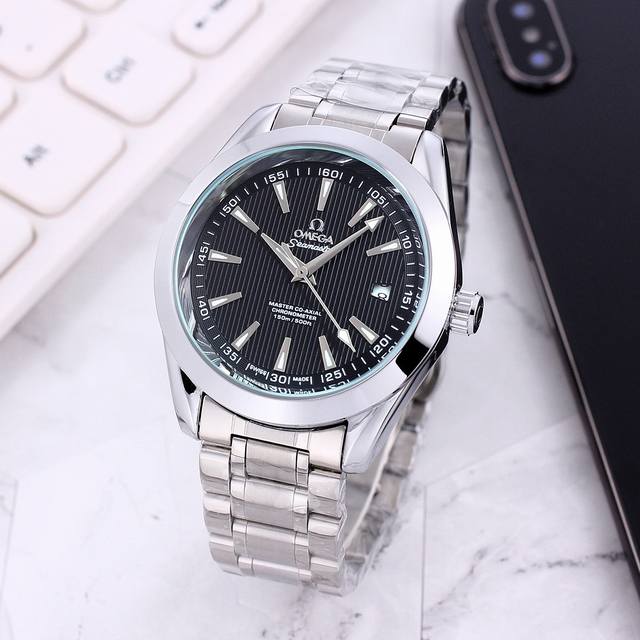 精钢表带十蝴蝶扣 白：p ，间金、全黑p ，欧美茄－Omega海马系列 ，休闲商务男款火爆上市超强矿物质镜面，全自动机械机芯，走时精准，真空电镀，精密防水 ，直