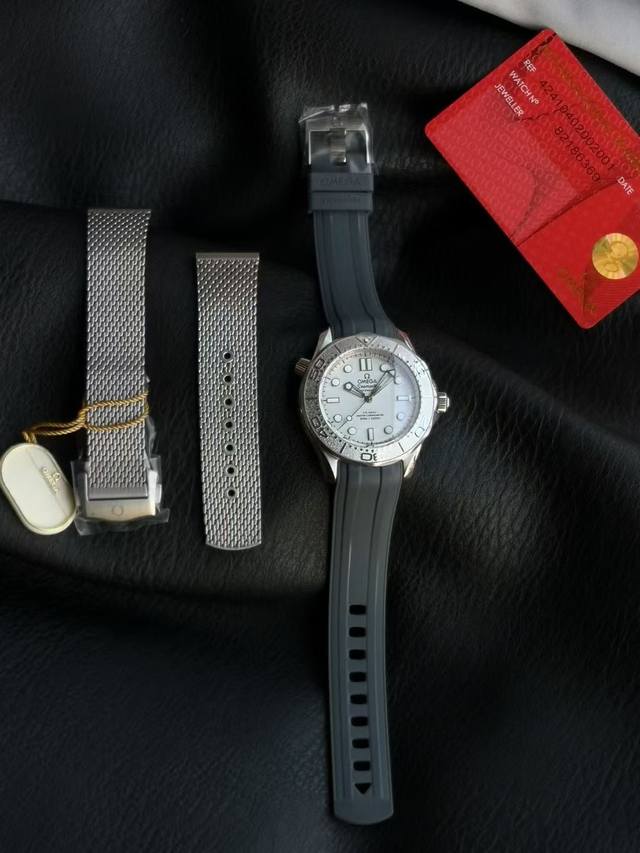 Sj出品 Er 全新力作匠心传承 Omega 欧米茄 007-Seamaster Diver 300M Lx6 海马系列 独家定制版本！ 市场唯一对版版本，后盖