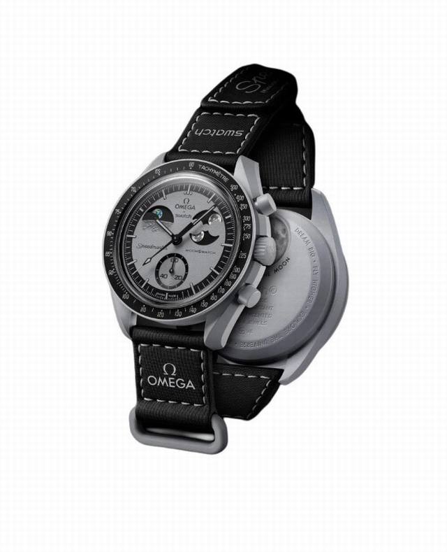 新款联名斯沃琪Snoopy史努比行星超霸