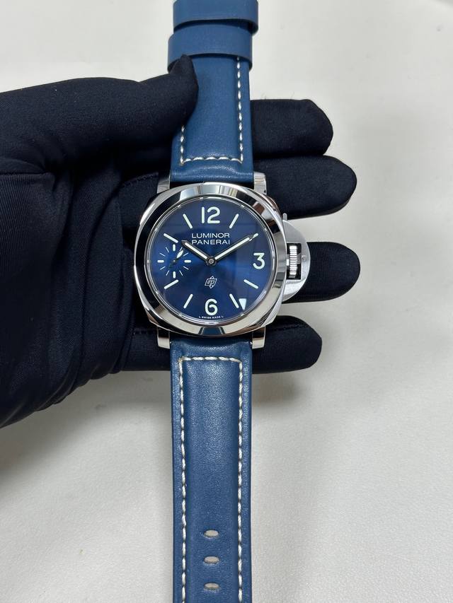 沛纳海腕表M1085官网首页主推款式，搭载6497手上链机芯，超级夜光，兰色小牛皮，44Mm316精钢