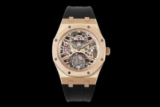 App新款推出皇家橡树系列Ap自动机械浮动式陀飞轮镂空腕表。自家研发的Calibre2972自动上链陀飞轮机芯！！！ 1、开放式的镂空结构作为主体。整个表盘中没