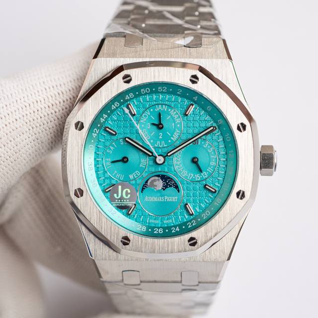 顶级复刻 爱.彼皇家橡树26574St系列男士腕表！完美与个性的体验！ 1直径41Mm！ 2搭载定制版Cal.5134机芯，完美还原功能！ 3表壳采用316L精