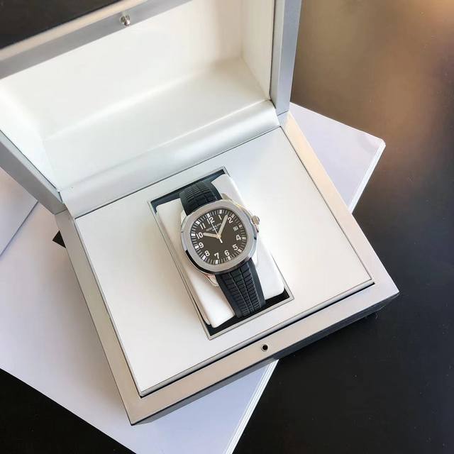 热门“手雷”男士腕表，全新回馈来袭 升级1：更换超强防刮蓝宝石玻璃镜面 升级2：新增原版同步316精钢表链，配原装表扣 升级3：新增水晶钻圈 机芯 搭配全新日本