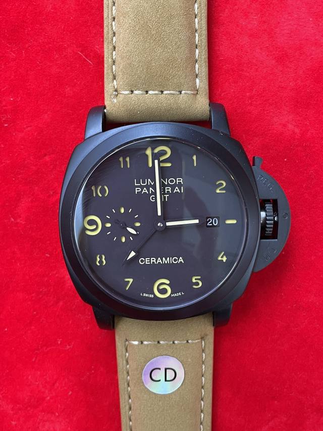 实力“好工艺”“好品质”自然“好口碑” 有一种般“沛”叫绝对般沛 敢爱敢当 ，沛纳海。尽显男人魅力 军人挚爱手表 个性 运动 大气 系列：特别版腕表 机芯：天津