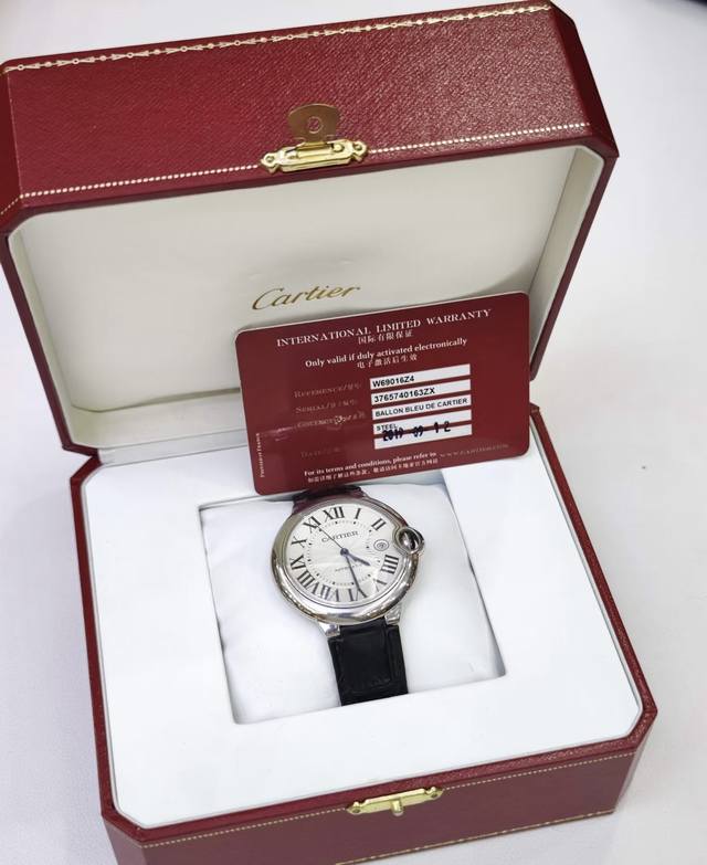 卡地亚 蓝气球系列 W69016Z4 男款自动机械 表径42 客户于 年9月12日购入 最式 全套齐全 54000 现货#男士 # #腕表 #卡地亚 #好物推荐