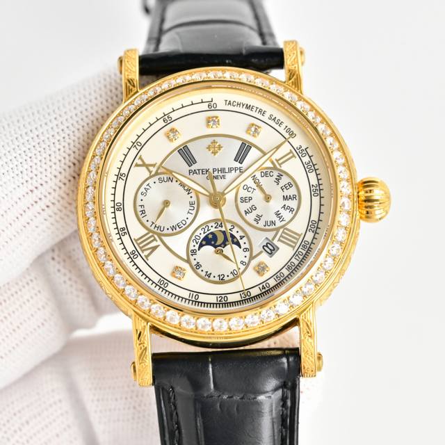 百达翡丽 patek philippe 复杂功能系列-纯手工-雕花腕表-惊艳登场，42毫米的表径适配大众男性手寸，非常商务可亦休闲。整表表壳手工雕刻花纹，视觉冲