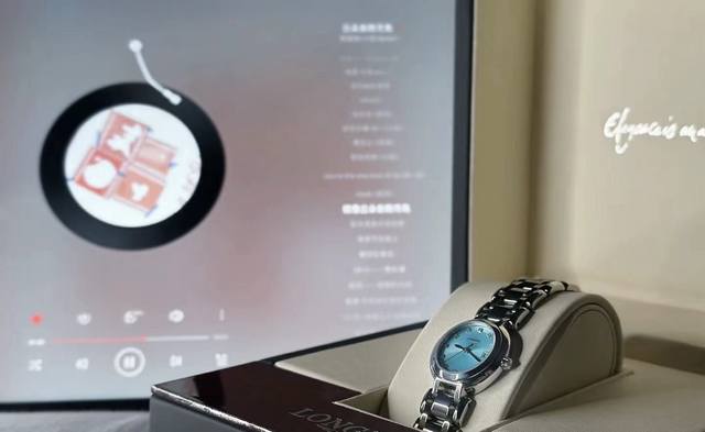 Longines浪琴 心月系列 石英机芯 30米防水 女表 瑞表 30Mm 蓝色表盘 精钢精钢表壳 精钢精钢表带