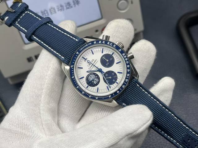 Os Factory2025墙裂推荐 欧米茄Snoopy史努比V2升级版到货。产品历经长时间研发改进升级，品质更稳定保障1:采用原装一致高度弧拱形双面防反光蓝宝