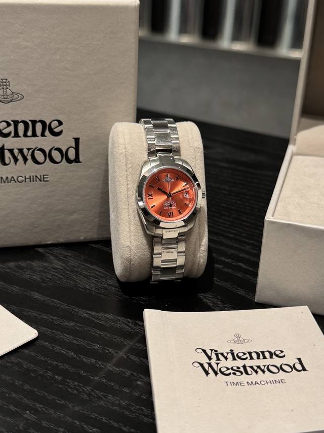 西太后Vv292系列女士腕表 这种经典表型，非常耐看，戴个十年八年都不会过时，小巧精致29Mm表盘，适合手腕细的女士