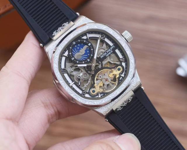 男人挚爱 多功能腕表 最新 ：百达翡丽最佳雕花壳设计独家首发 类型 ：精品男士腕表 表带 ：橡胶表带 机芯 ：全自动机械机芯 镜面 ：矿物质强化玻璃 更高清 品