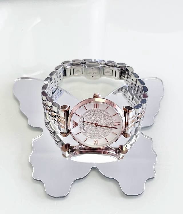 Emporio Armani阿玛尼 满天星镶钻 腕表 石英机芯 不锈钢表带 白色表盘 女表 潮流休闲时尚