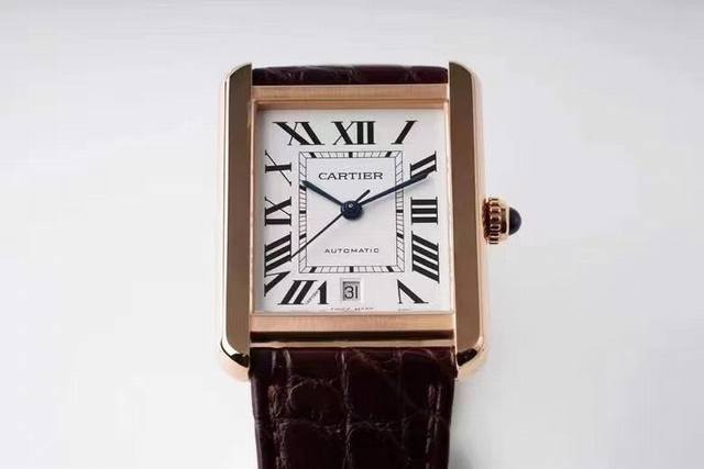 Af最美坦克系列腕表 ！超神大作 大坦克W5200028机械腕表，精彩演绎方形美学，恢弘霸气，简约硬朗，凸显男士沉稳格调。 表壳 腕表尺寸31X41Mm ，31