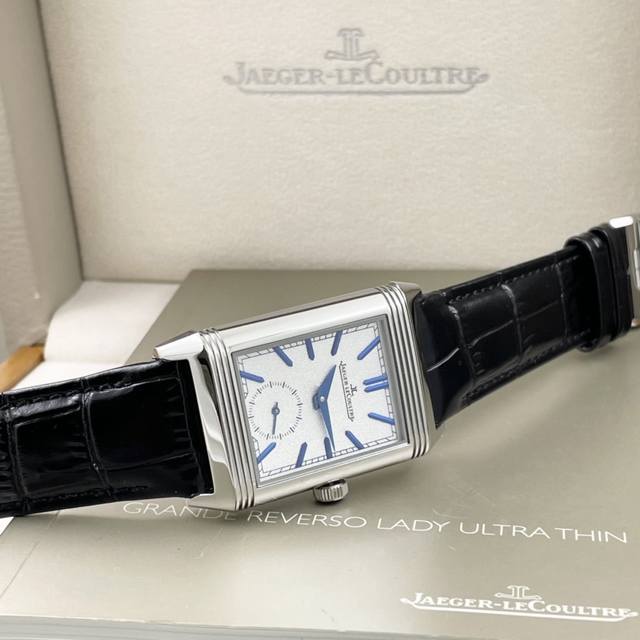Reverso Classic Large Duoface Small Second男款积家翻转系列：尺寸：49Mmx29Mm、研发精密铸造而成，精选854A2