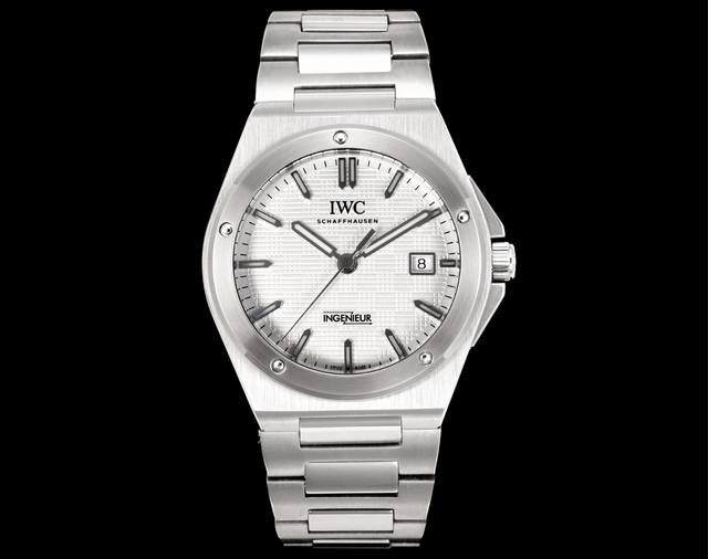 Bls Factory Iwc万国工程师系列腕表Re8没有任何特殊功能，仅三针和日期显示，毫不遮掩、淋漓尽致地展现工程师系列的奢华运动气息 机芯 Bls出品仍然