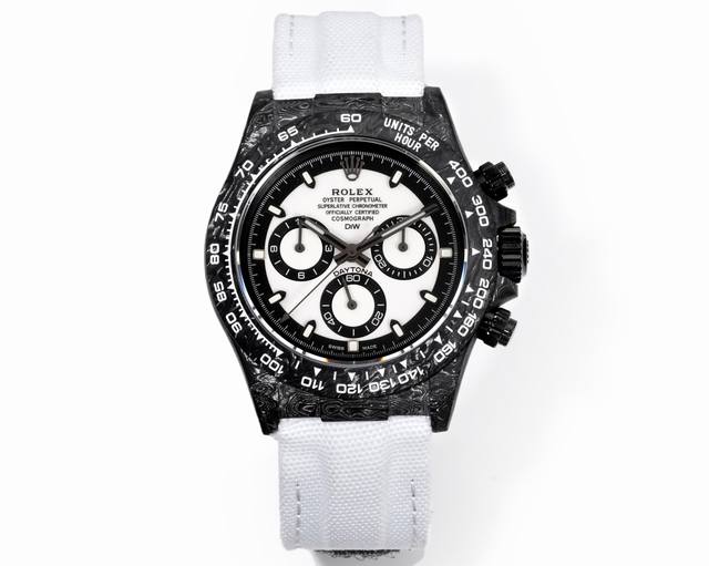 Tw厂 劳力士 Rolex 宇宙计时迪通拿系列之碳纤维定制版，腕表不仅佩戴轻便，外表坚硬。且每一只腕表都拥有独一无二的碳纤花纹材质。 表壳 腕表尺寸40X12.