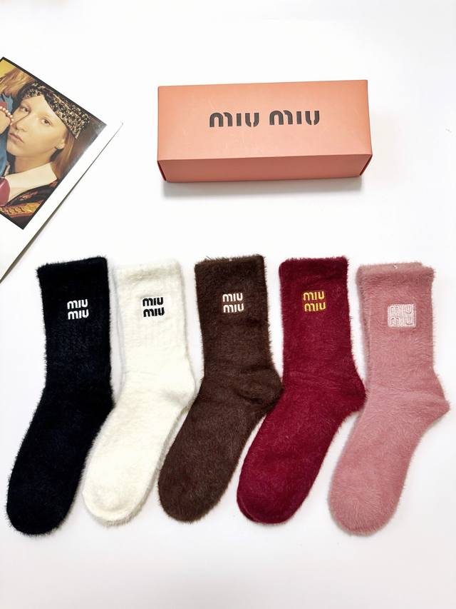 Packaged DDD 5 pairs per box DDD Miu Miu classic logo mink fleece mid-calf sock