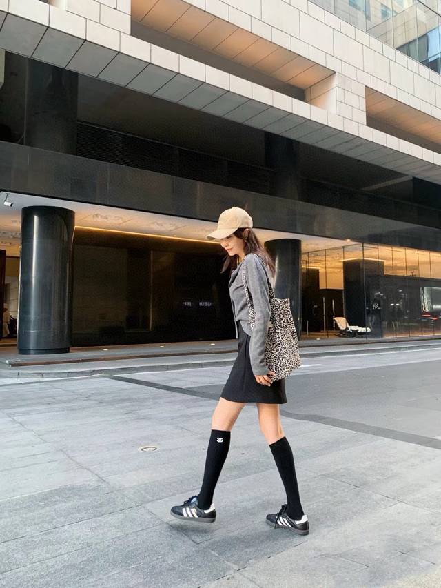 Hot Selling Item Back in Stock! Comes with Packaging! One Pair Per Box! Chanel C