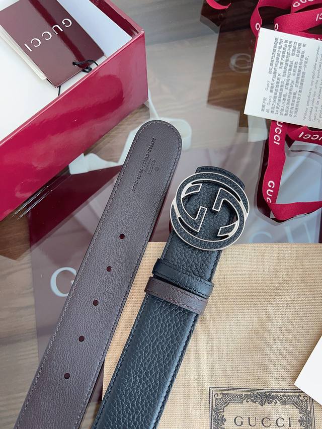 This eye-catching men's belt from Gucci's 2026 Resort collection features a buc
