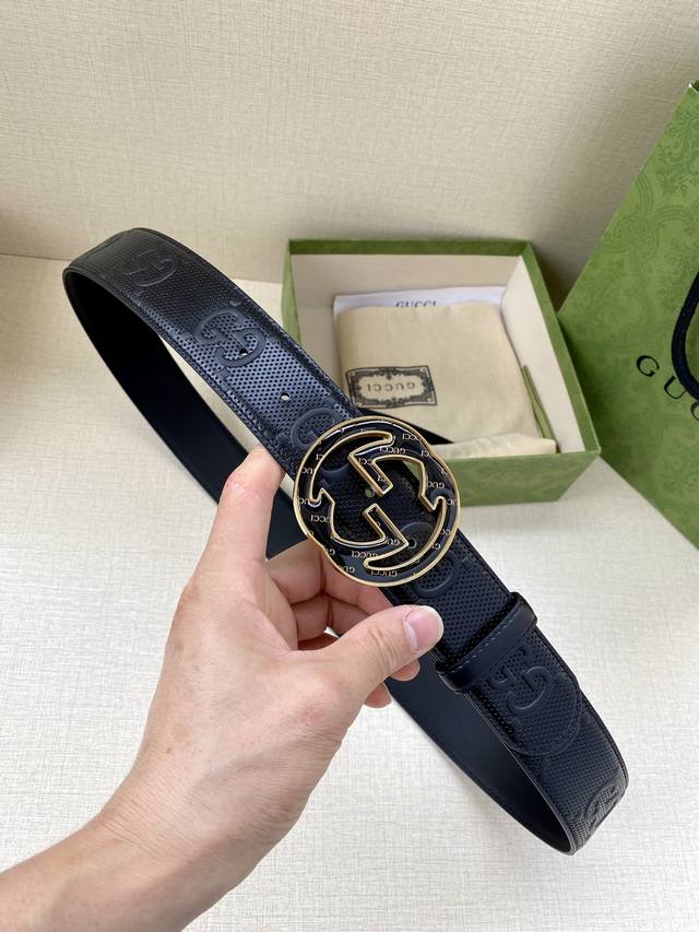 Width 4.0Cm Gucci connects its past and present design philosophies, synthesizi