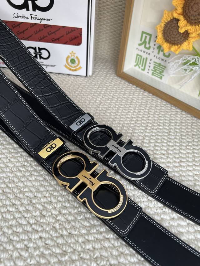 Product Name: Ferragamo Original Single-Purpose Rhinestone Buckle Belt Material