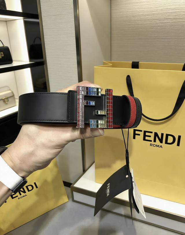 Delivered with original packaging, punch pin, new model FD, 38mm wide, supports