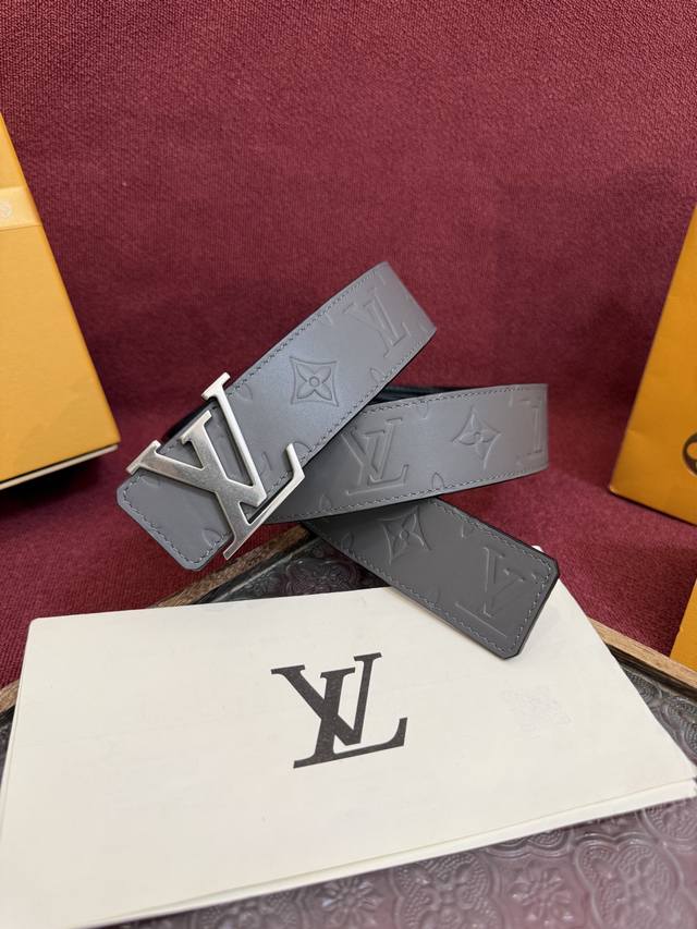 Lv Dimension Drift reversible belt exudes street style with classic Louis Vuitto