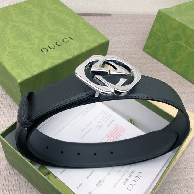 Comes with a full set of Gucci gift packaging: Original single-layer cowhide le