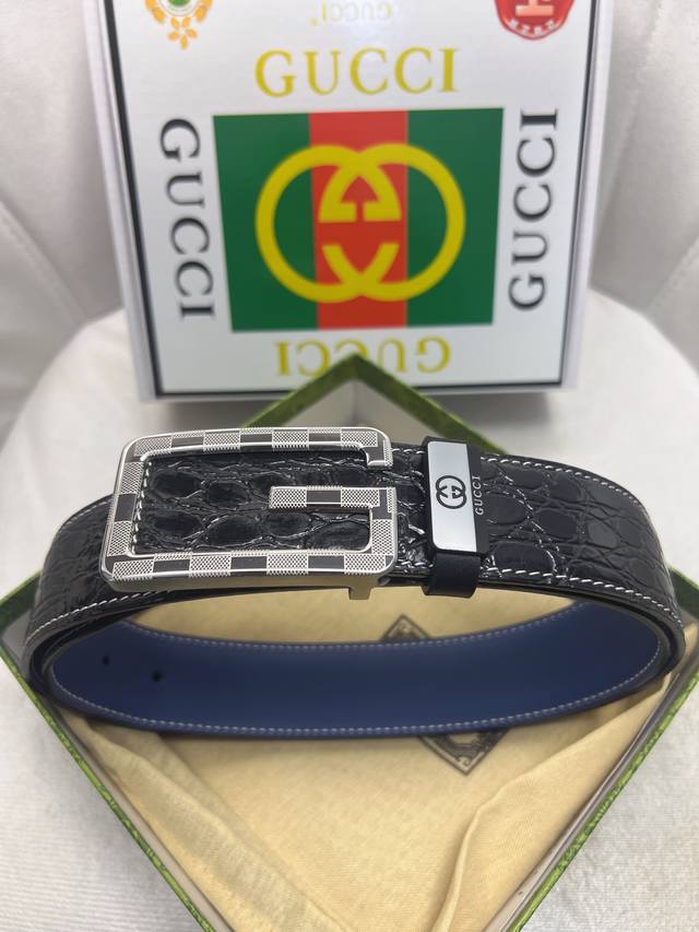 Gucci original single-grain cowhide with stone grain finish, lining with blue p