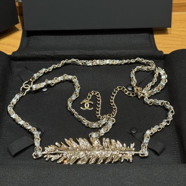 Chanel's New Feather Waist Chain DDD After four years, the creative designs for