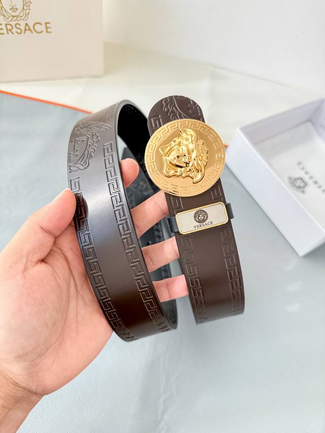 Product Name: Versace Original Belt/Leather Bag DDD Model: Hook buckle, classic