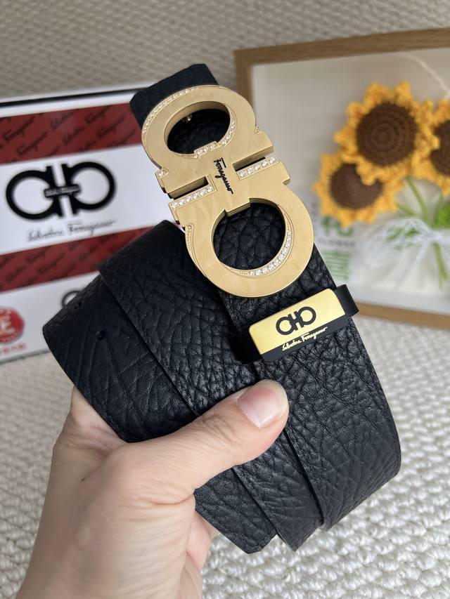 Product Name: Ferragamo Original Single-Purpose Rhinestone Buckle Belt Material