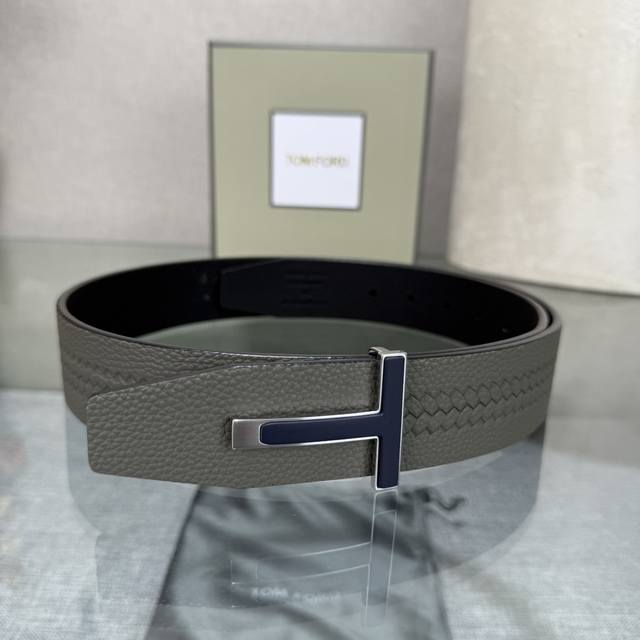 Tom Ford's latest trendy double-sided top-grain cowhide leather model, 3.8mm wi