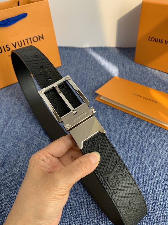 Brand: LV 3.5cm 550123 DDD Description: This belt features an LV buckle with a