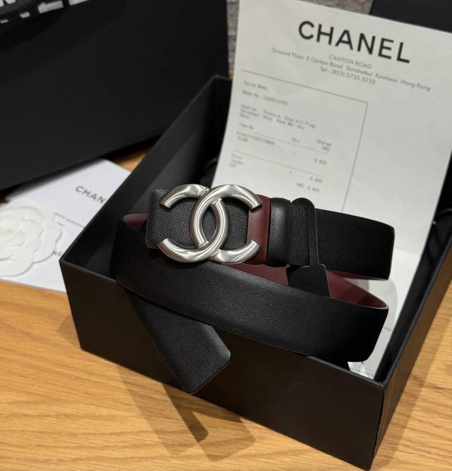 Chanel Reversible Women's Belt DDD This belt is made of top-grain cowhide, feat
