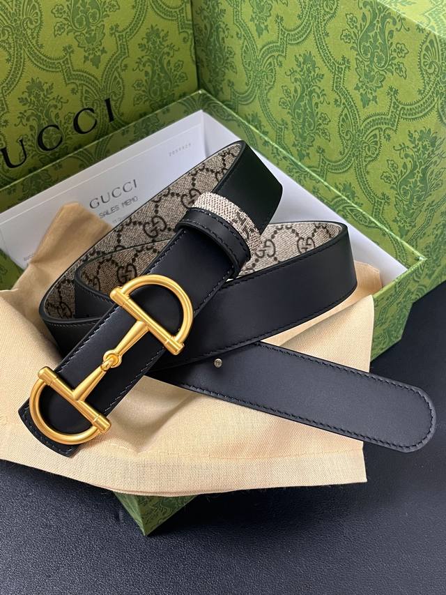 Gg Marmont collection introduces a reversible style, unveiling the new season's