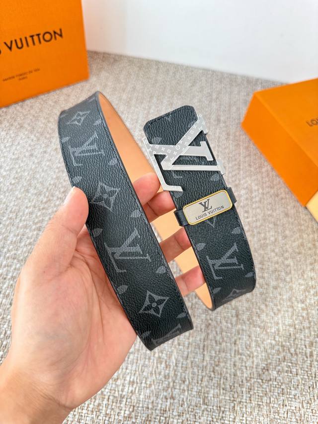 Product Name: Louis Vuitton Belt - Original Single Belt Model: Hook, Classic Pur