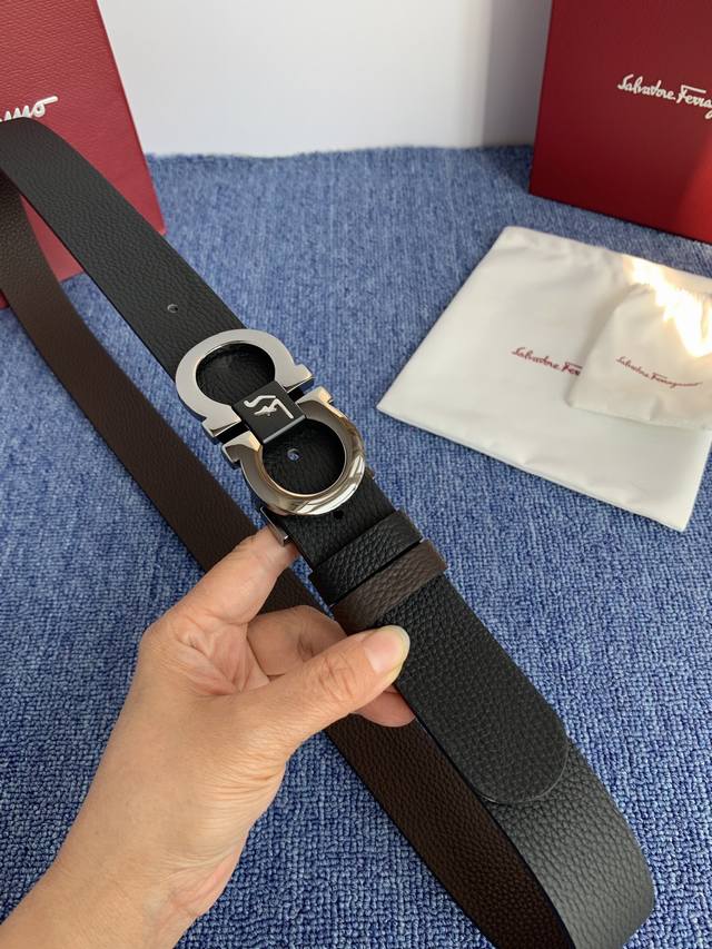 550117 Ferragamo Men's Imported Calfskin Leather, with a delicate and soft feel.