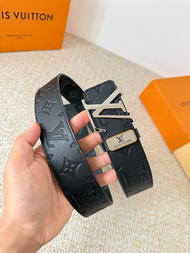 Product Name: Louis Vuitton Belt - Original Single Belt Model: Hook buckle, clas