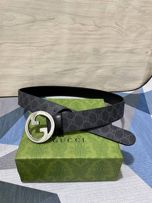 Gucci original single item, 40mm. The strap is made of imported waterproof mate
