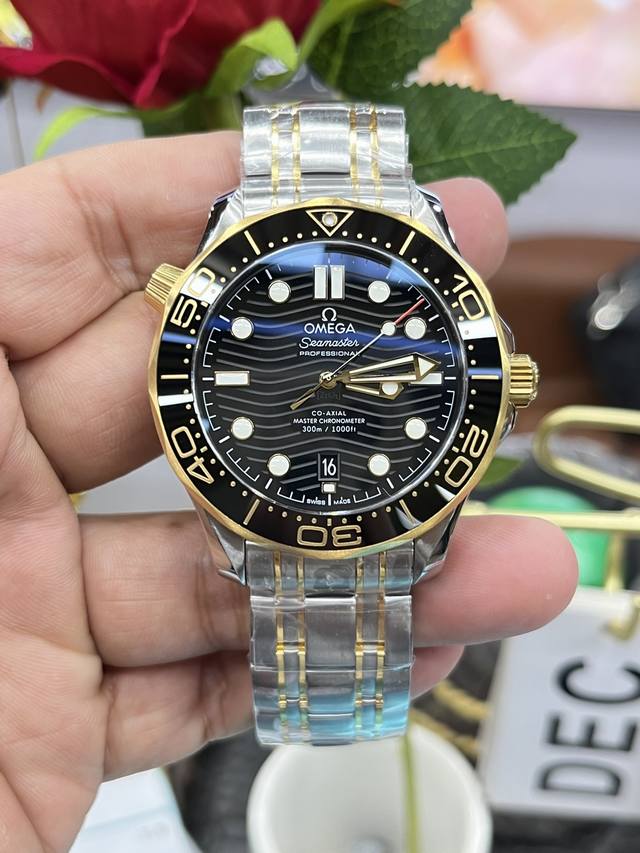 Vs欧米茄海马 间金黑42Mm 8800全自动机械 DDD