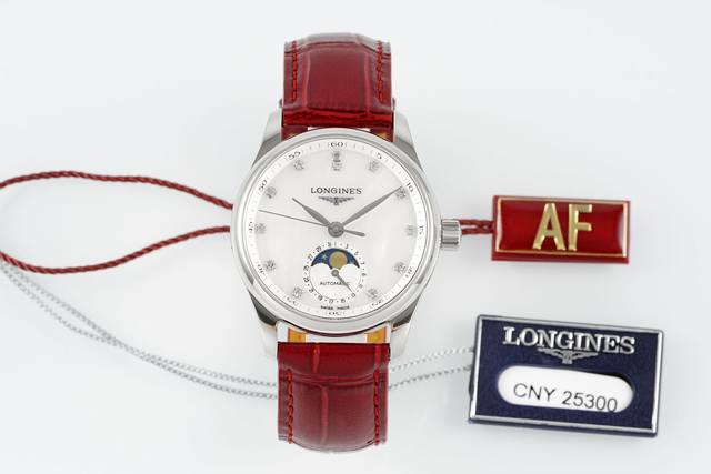 Af浪琴名匠月相系列，明月松间照，清泉石上游。 DDD 40Mm中号的名匠月相系列，适合大部分亚洲人的完美尺寸，对于各位男士来说具有莫大的吸引力。选用精钢材质打