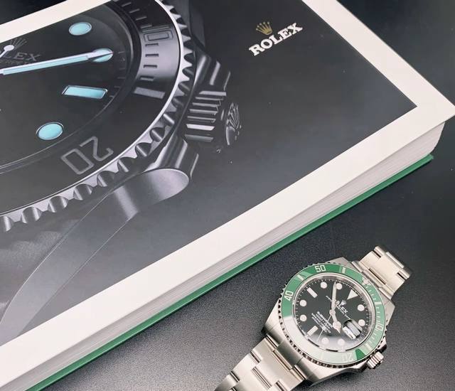 高品质 绿水鬼 机械机芯 精钢市场高版本 凭借买版、表径39Mm不断改进的钻研精神，特别是五大神器的业界认可，表径目前销量一直成上升趋势预定款式。 The Be