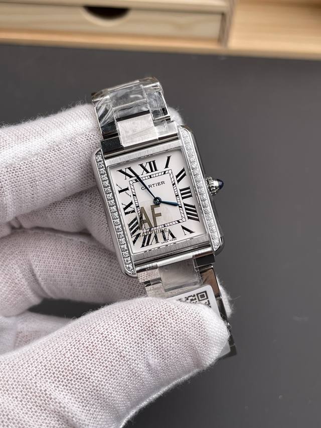 Af 老坦克 钻圈小号 31X24.4Mm 石英款 DDD