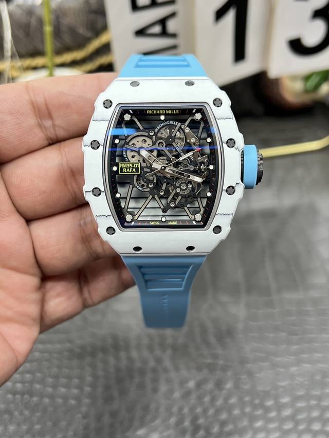 New理查德米勒Rm 1系列 42.70Mm*49.94Mm碳纤维表壳 搭载独家研发Rmul3楼空一体机芯 DDD